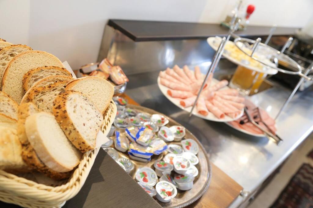 Budget Dbl Studio Free Breakfast Ljubljana Buitenkant foto